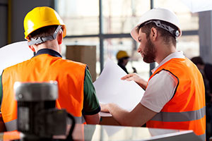 health and safety courses essex image of 2 workers reading maps